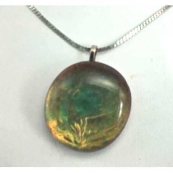 Handmade Resin Pendant Necklace With Nature-Inspired Green & Gold Design On Silv - Picture 2 of 4